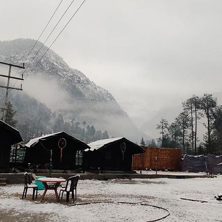 Stayhigh Camps & Cottages Kasol Dış mekan fotoğraf