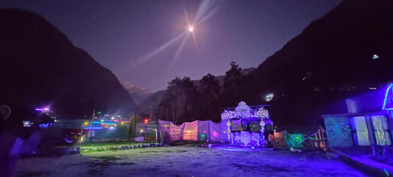 Stayhigh Camps & Cottages Kasol Dış mekan fotoğraf