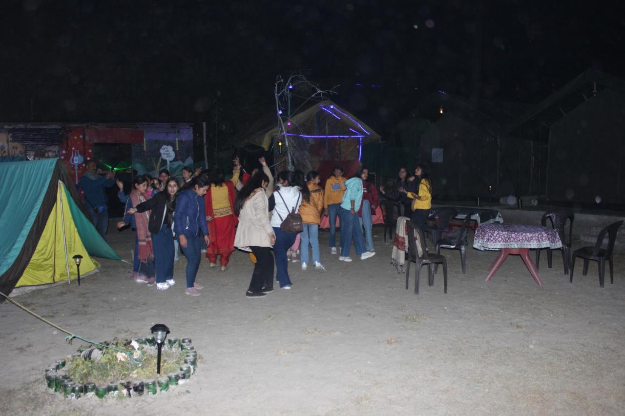 Stayhigh Camps & Cottages Kasol Dış mekan fotoğraf