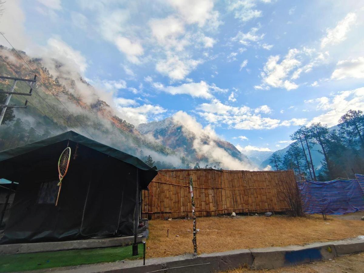 Stayhigh Camps & Cottages Kasol Dış mekan fotoğraf